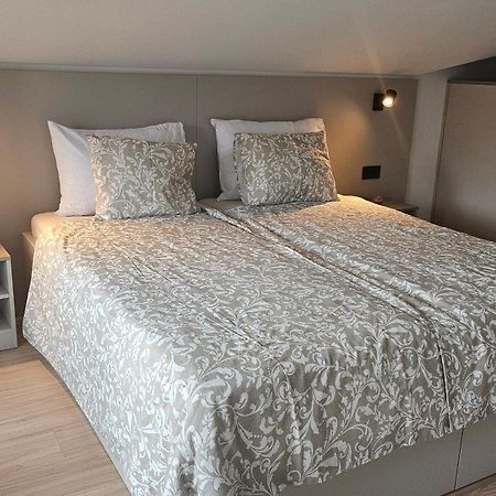 Richi Rooms & App Funtana Exterior foto